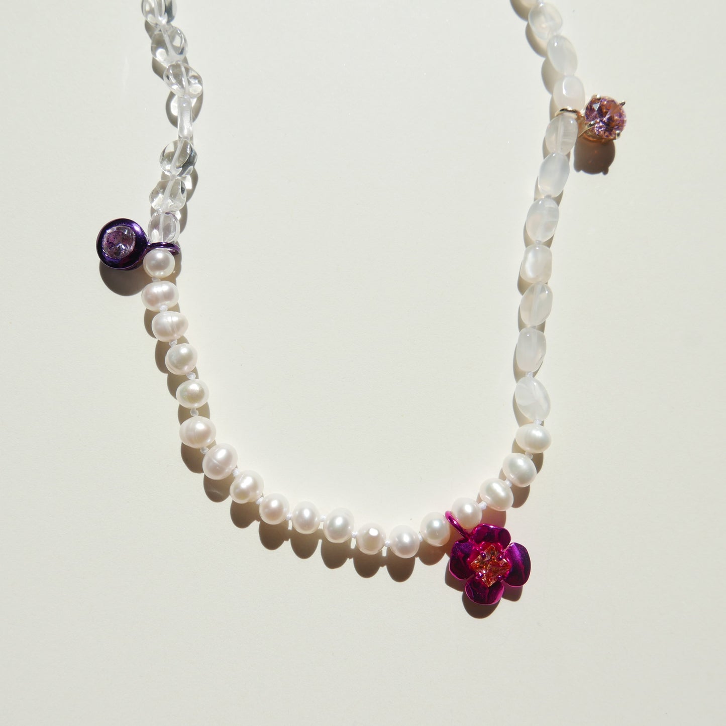 Pearl Necklace with an Electrifying Flower 2