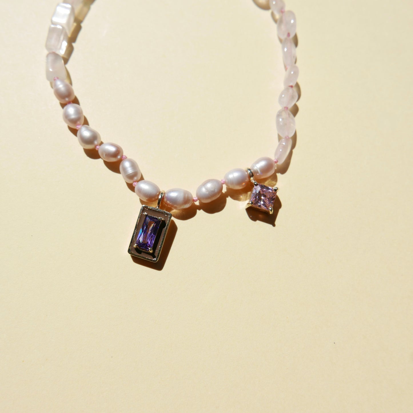 Light Tone Pearl & Enamel Anklet