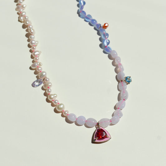 Pearl Necklace with an Enamel Pendant 3