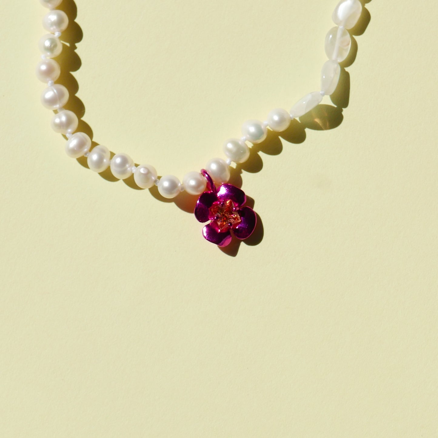 Pearl Necklace with an Electrifying Flower 2