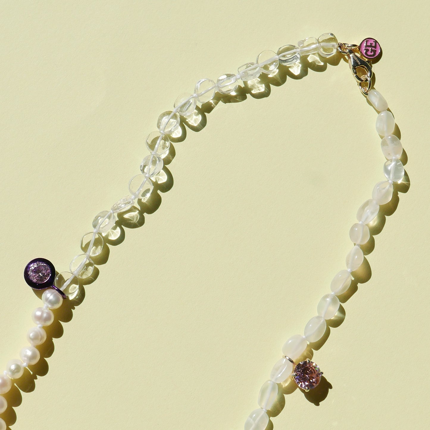 Pearl Necklace with an Electrifying Flower 2